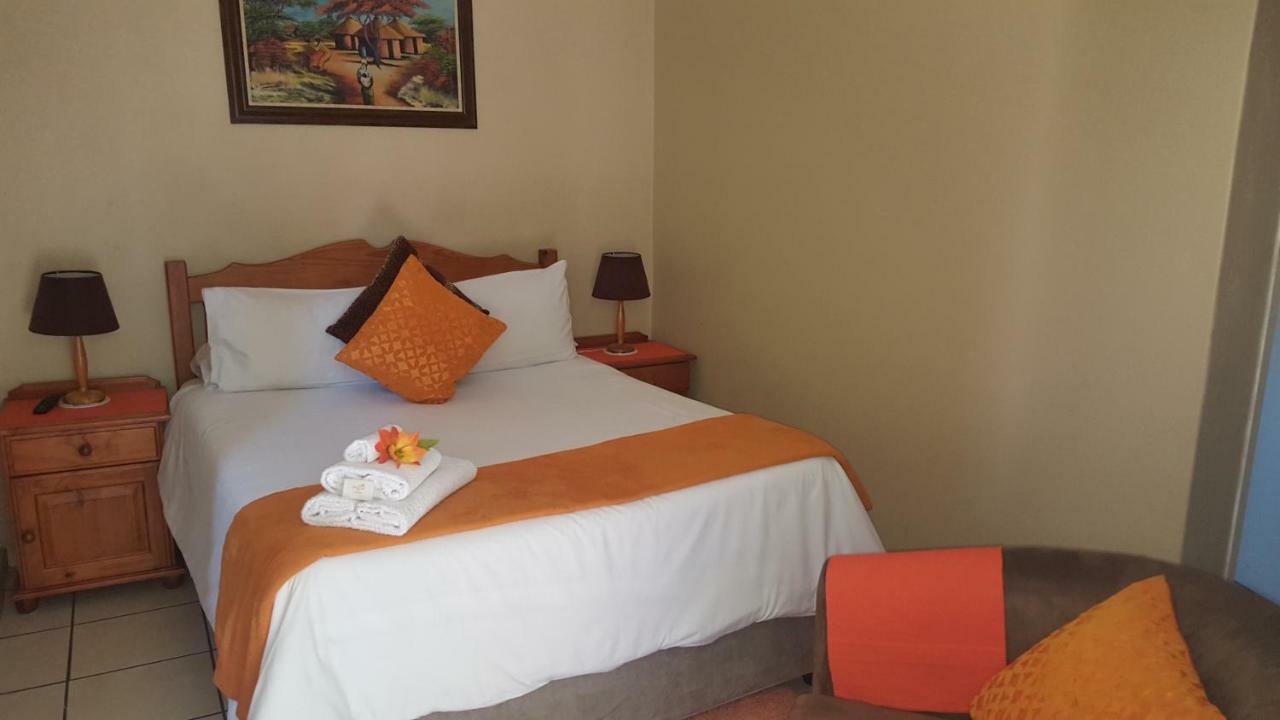 แอฟริกัน สกาย เกสต์ แอคคอมโมเดชั่น Hotel ครูเกอร์สดอร์ป ภายนอก รูปภาพ